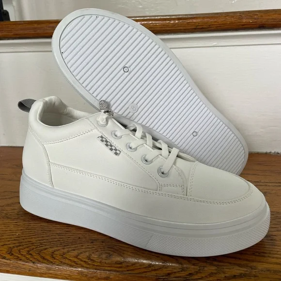 Madden Girl white sneakers women’s size 8 - Picture 2 of 7
